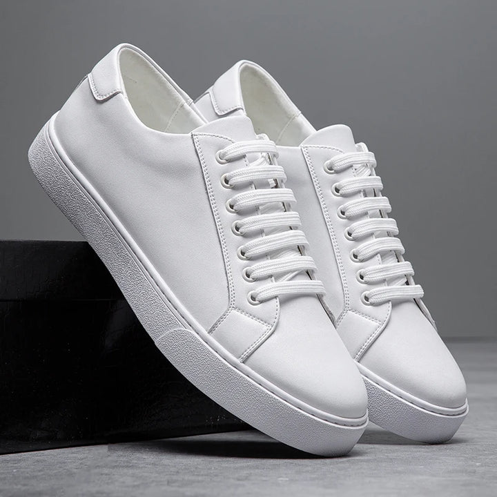 Colton Low-Top Sneaker